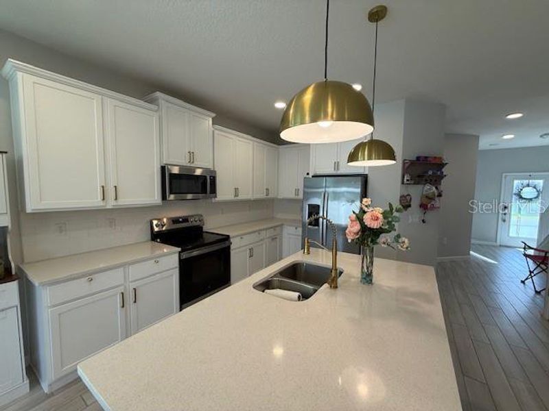 Furnished interior view inside a new home in , Winter Garden (Image 48).