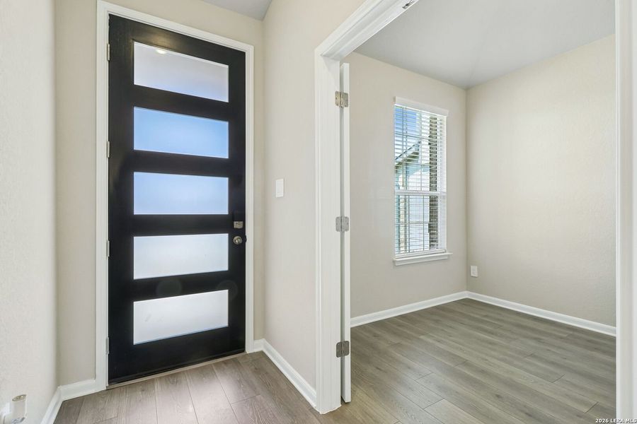 Spacious, unfurnished interior of a new home in Thomas Pond, San Antonio (Image 32). Spacious, unfurnished interior of a new home in Thomas Pond, San Antonio (Image 32).