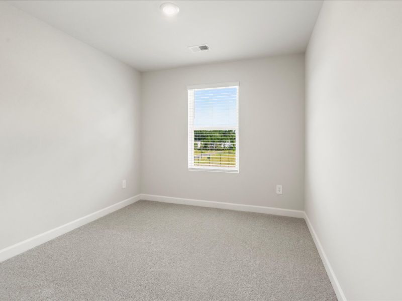 Spacious, unfurnished interior of a new home in Avalon Townes, Lyman (Image 14).