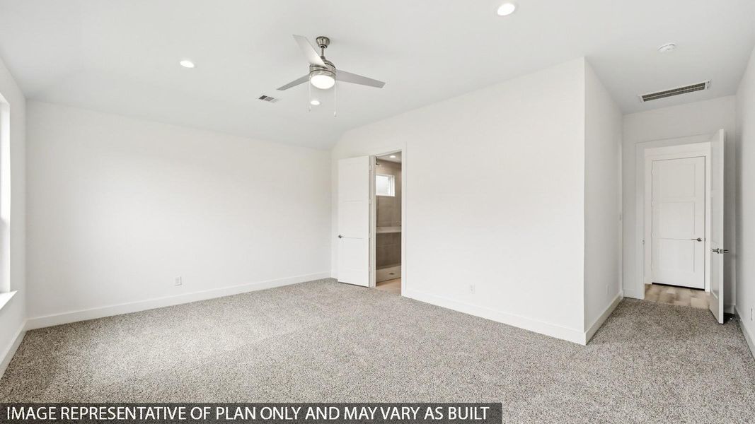 Spacious, unfurnished interior of a new home in Silverthorne, Conroe (Image 18). Spacious, unfurnished interior of a new home in Silverthorne, Conroe (Image 18).