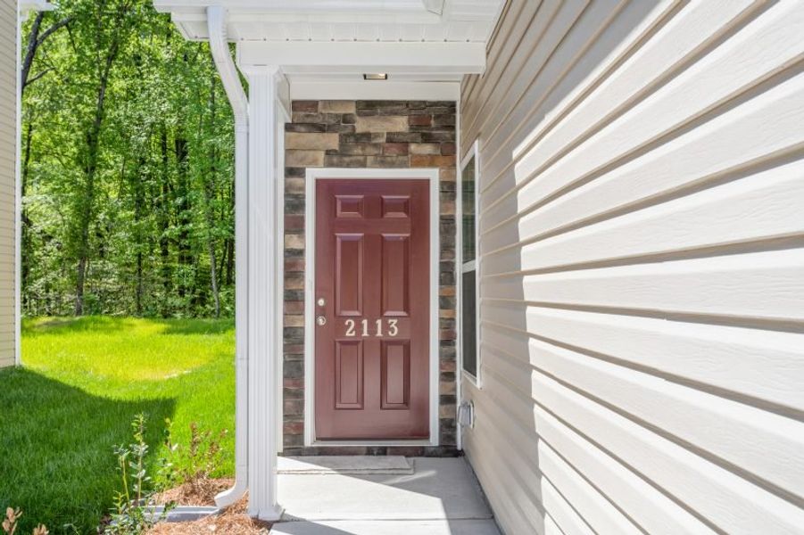 Representative exterior details of a home built from the Freeport by Keystone Homes NC in Avondale, Greensboro (Image 4).