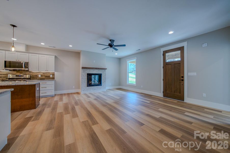 Spacious, unfurnished interior of a new home in , Asheville (Image 30).