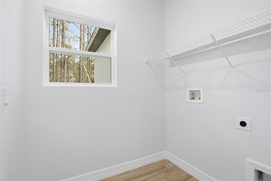 Spacious, unfurnished interior of a new home in , Ocala (Image 32).