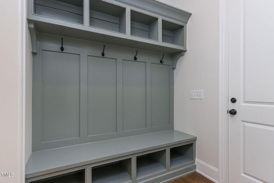 021-1920x1080-owners-entrance