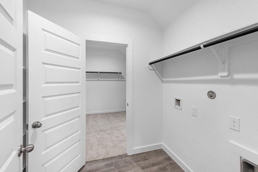 Spacious, unfurnished interior of a new home in Grand Mason Crossing, Katy (Image 20). Spacious, unfurnished interior of a new home in Grand Mason Crossing, Katy (Image 20).