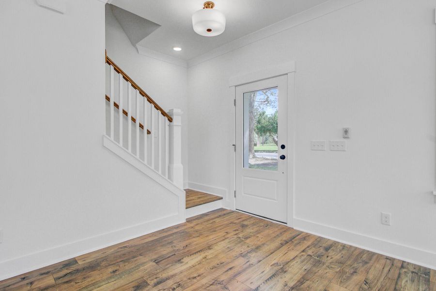 Spacious, unfurnished interior of a new home in , Charleston (Image 29).