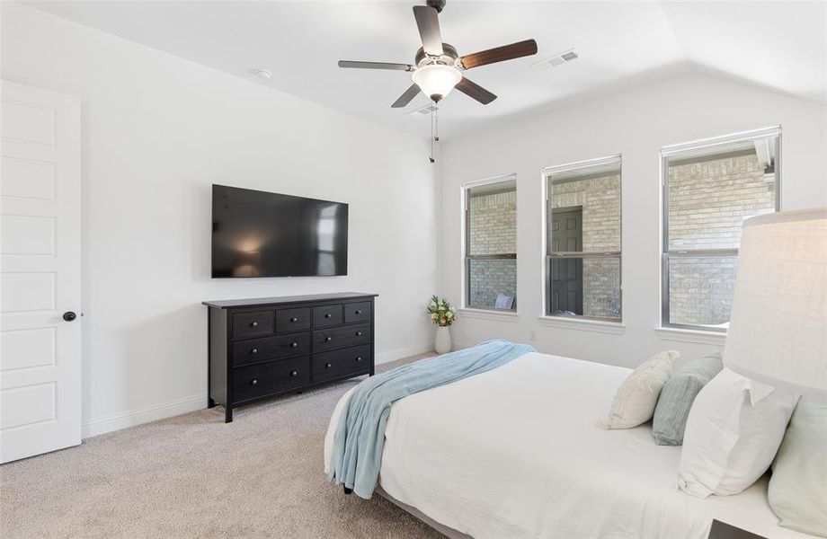 Furnished interior view inside a new home in , Northlake (Image 15).