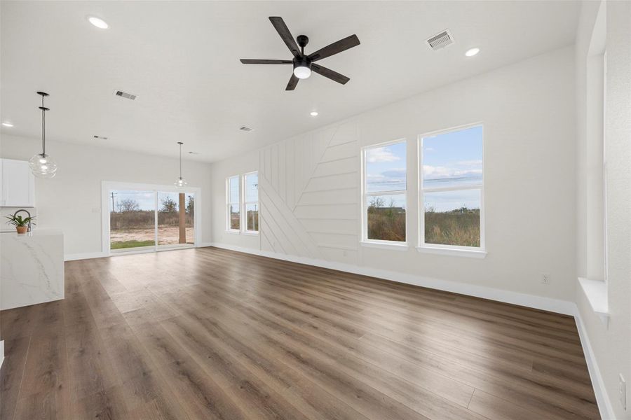 Spacious, unfurnished interior of a new home in , Cleveland (Image 13).