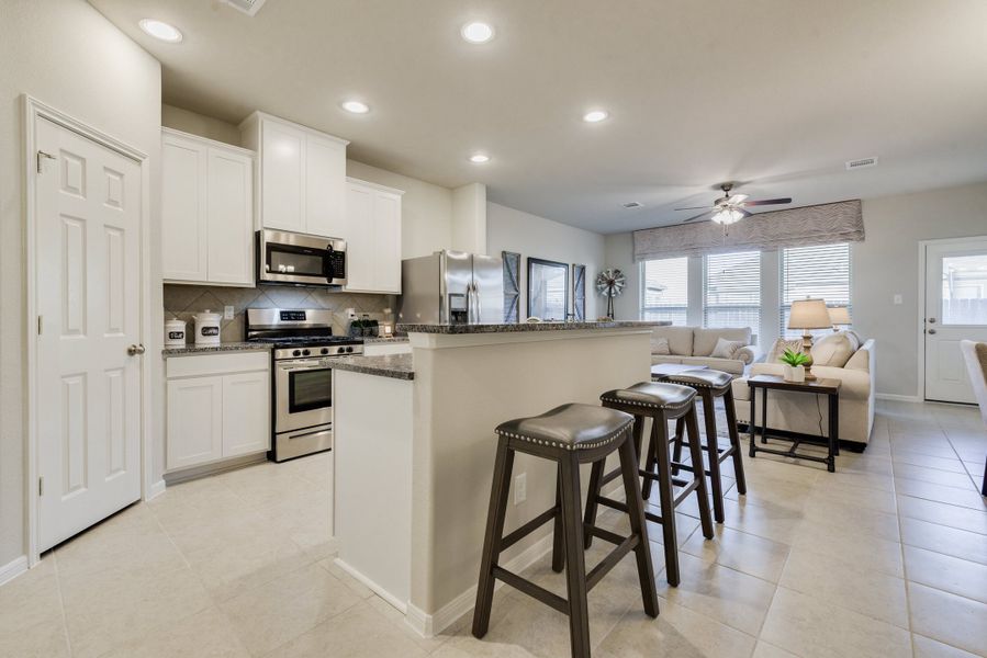 Representative furnished interior of a home built from the Floor Plan 1759 by Colina Homes in Grand Magnolia, Magnolia (Image 5). Representative furnished interior of a home built from the Floor Plan 1759 by Colina Homes in Grand Magnolia, Magnolia (Image 5).