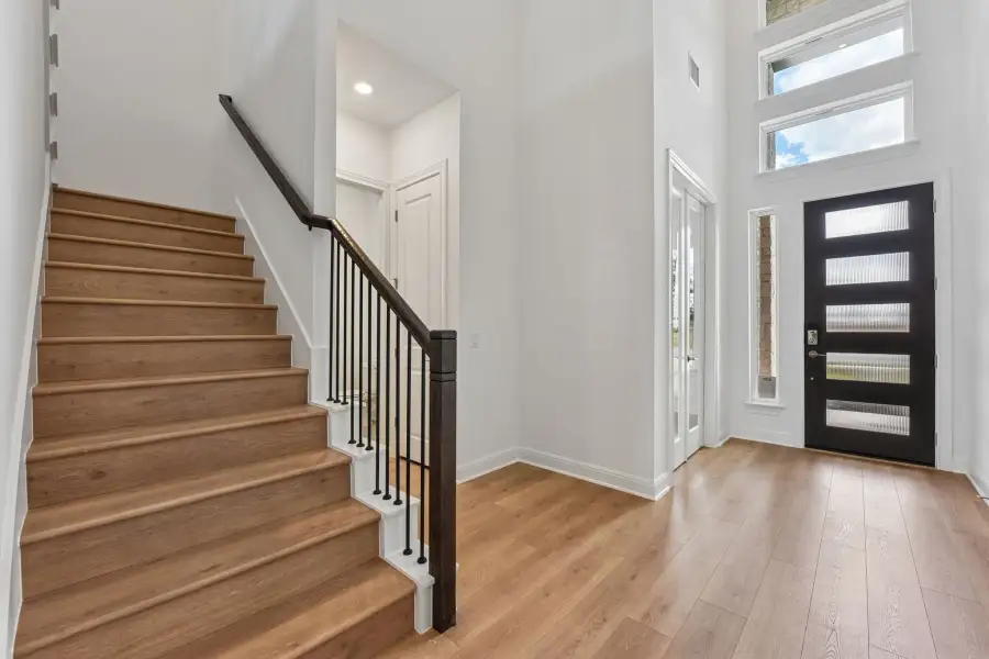 Representative unfurnished interior of a home built from the Piedmont by Taylor Morrison in Eastwood, Manor (Image 20).