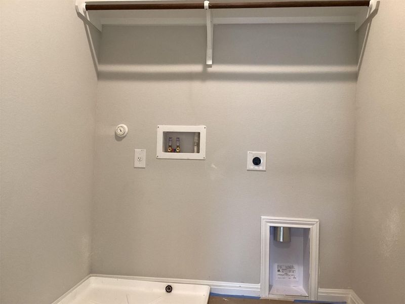 Spacious, unfurnished interior of a new home in Lariat, Liberty Hill (Image 8). Spacious, unfurnished interior of a new home in Lariat, Liberty Hill (Image 8).