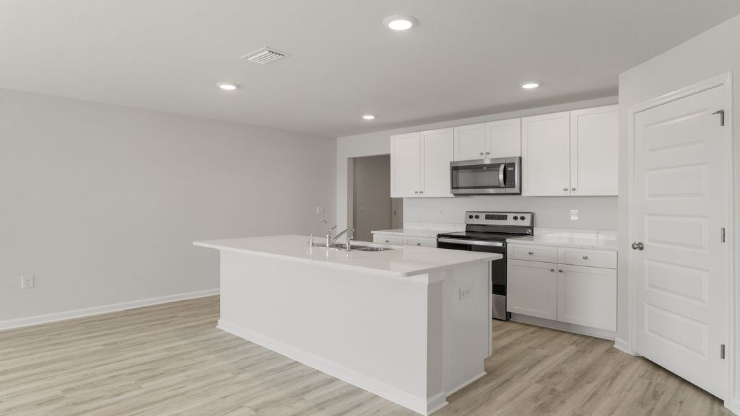 Furnished interior view inside a new home in Sunny Hills, Chipley (Image 8).