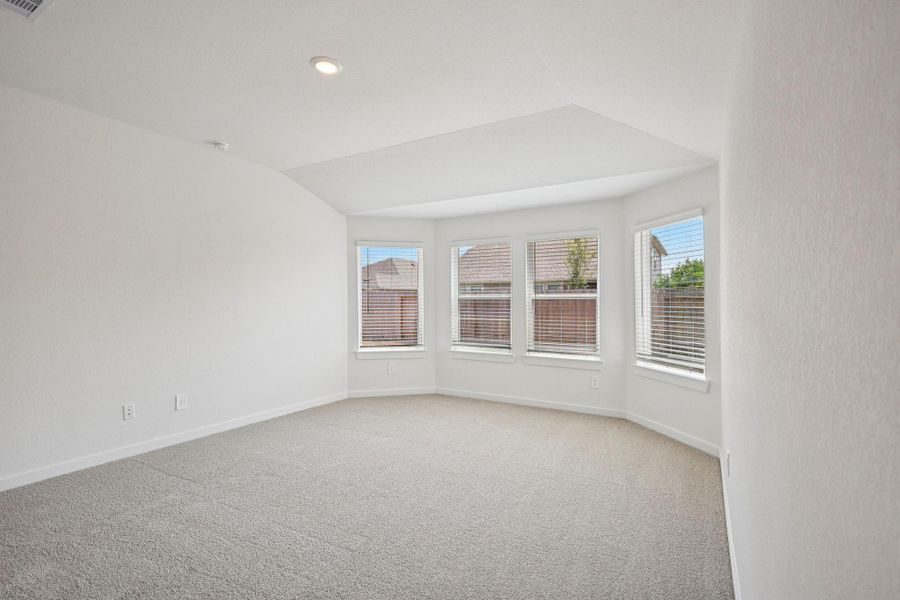Spacious, unfurnished interior of a new home in Southwinds, Baytown (Image 27). Spacious, unfurnished interior of a new home in Southwinds, Baytown (Image 27).