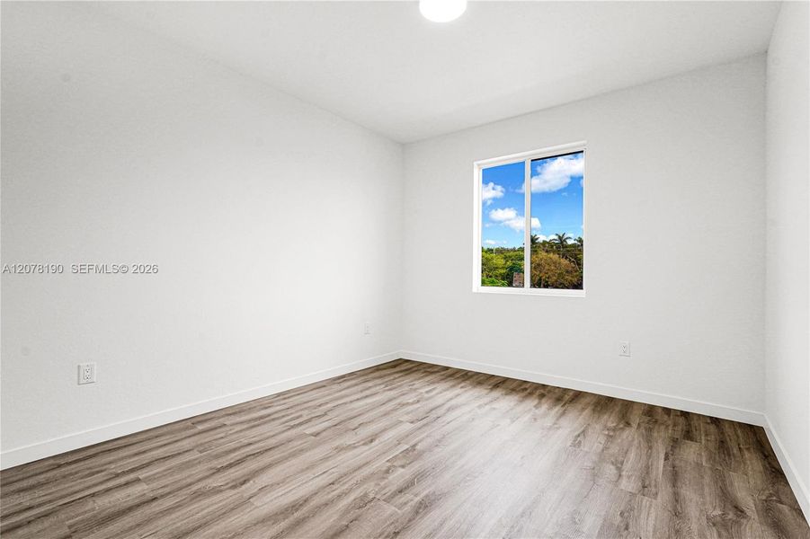 Spacious, unfurnished interior of a new home in , Miami (Image 104).