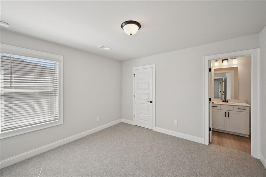 Spacious, unfurnished interior of a new home in , Braselton (Image 40).