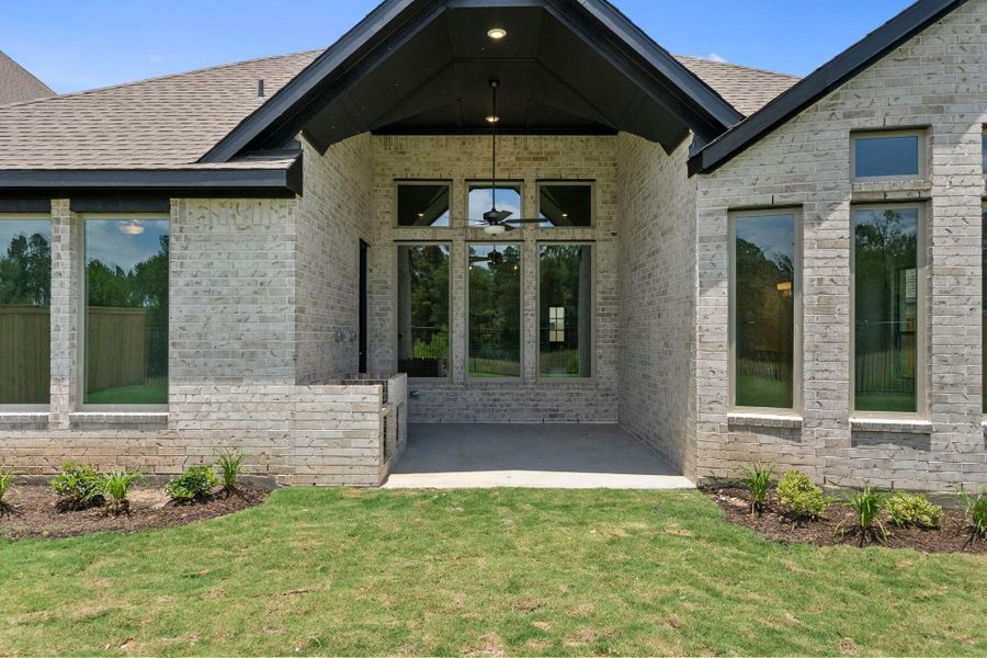 Exterior details and patio area of a home in The Highlands, Porter (Image 3).