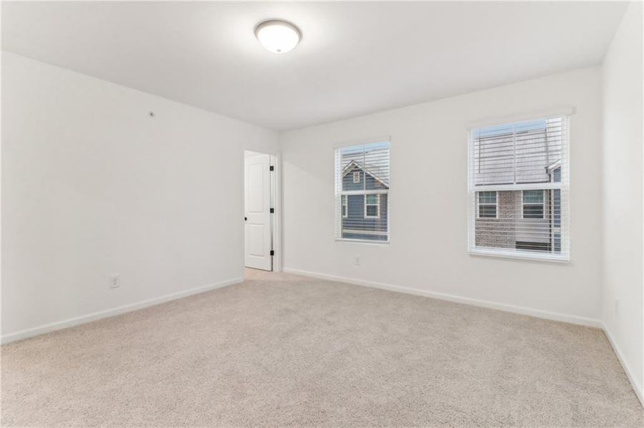 Spacious, unfurnished interior of a new home in Laurelwood, Douglasville (Image 30).