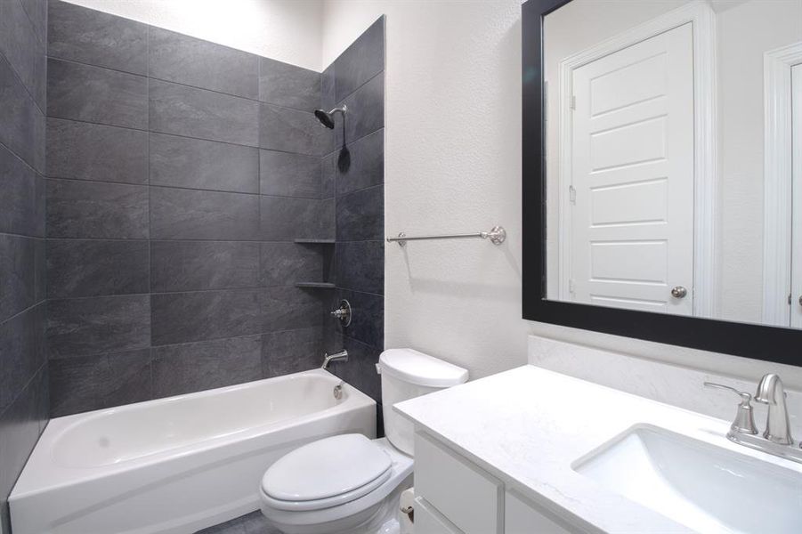 Furnished interior view inside a new home in M3 Ranch Phase 1, Mansfield (Image 6).