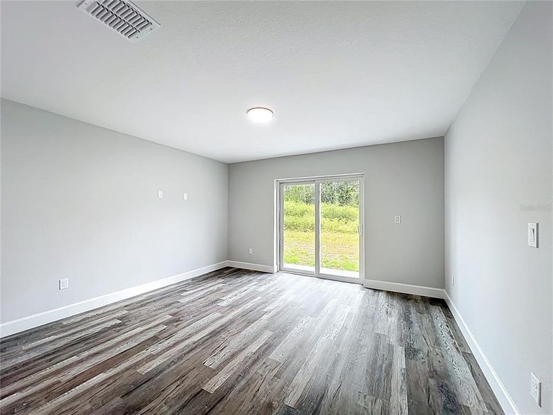 Spacious, unfurnished interior of a new home in , Ocala (Image 34).