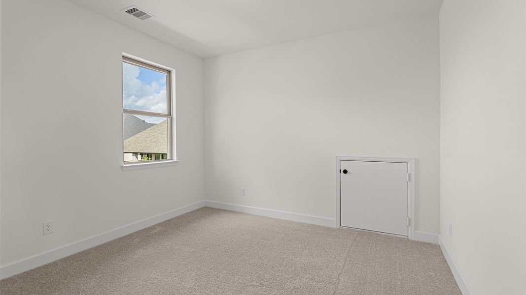 Spacious, unfurnished interior of a new home in Legacy, League City (Image 16).