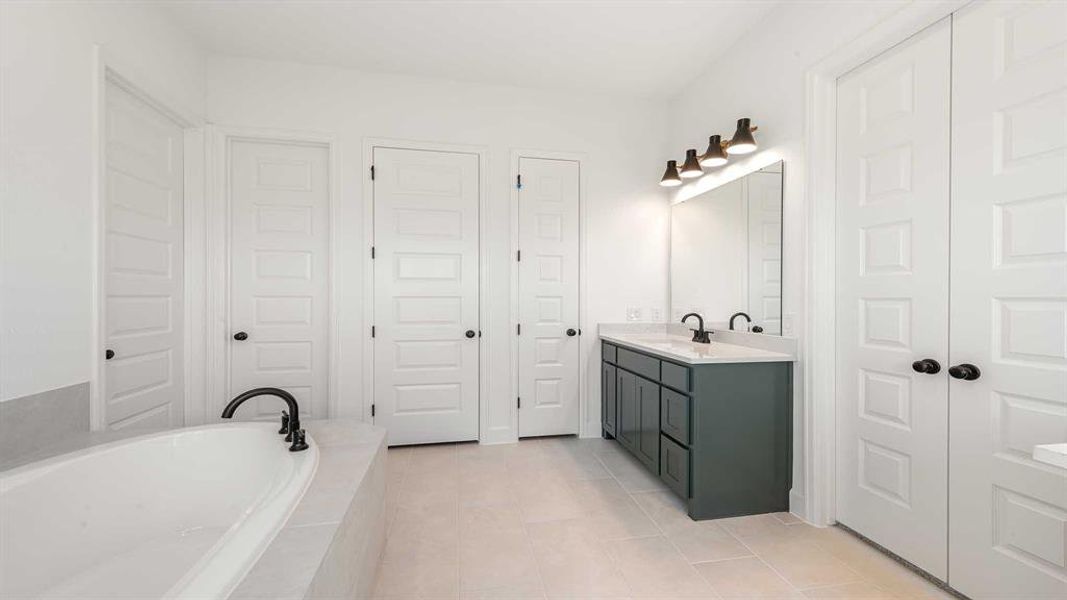 Furnished interior view inside a new home in Cambridge Crossing, Celina (Image 13).