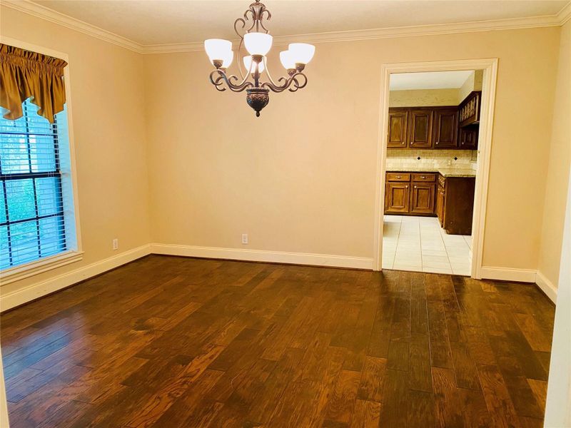 14212 - Formal Dining room