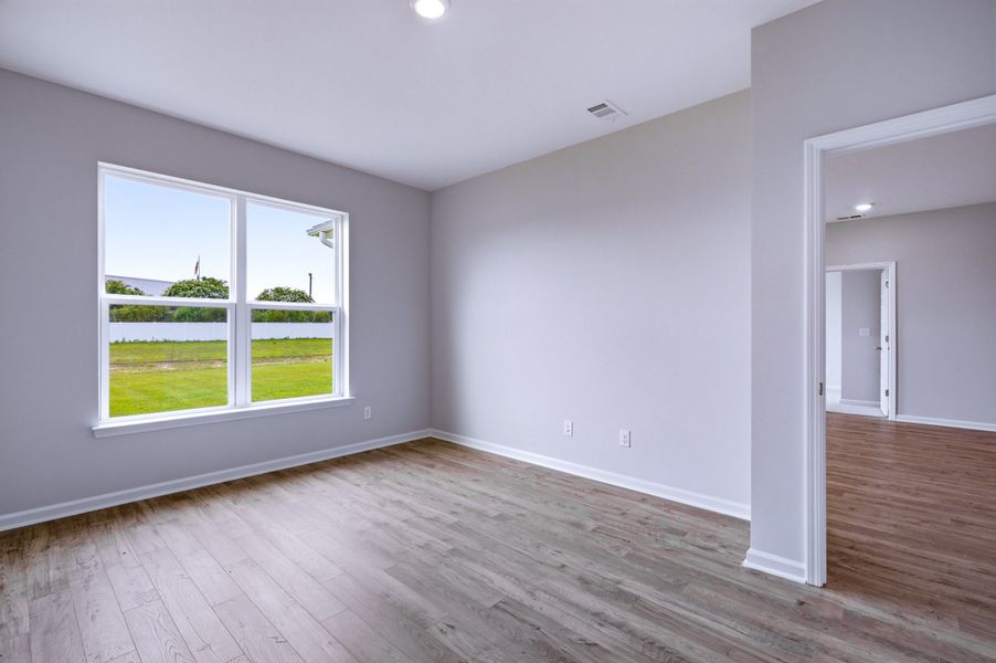 Spacious, unfurnished interior of a new home in Ambridge, Conway (Image 20).