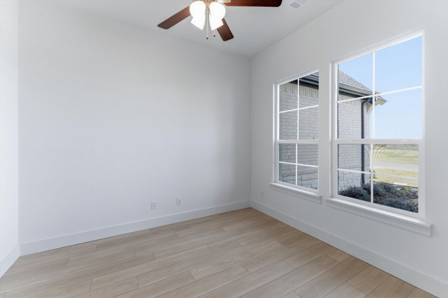 Spacious, unfurnished interior of a new home in Eagle Ridge Estates, Weatherford (Image 14).