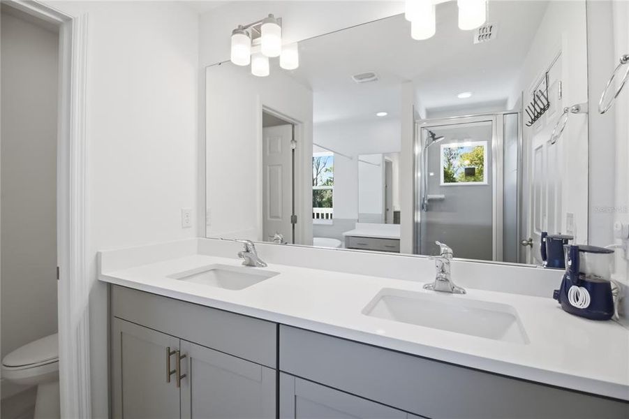 Furnished interior view inside a new home in Blue Diamond , Orlando (Image 11).