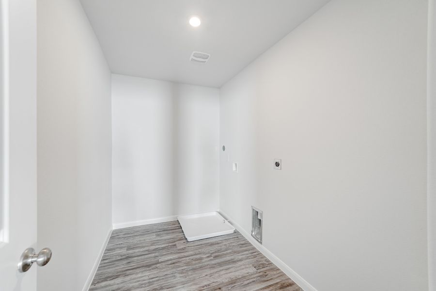Representative unfurnished interior of a home built from the Adams by National HomeCorp in Lincolnton, Lincolnton (Image 37).