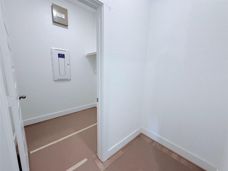 Mud space & laundry room