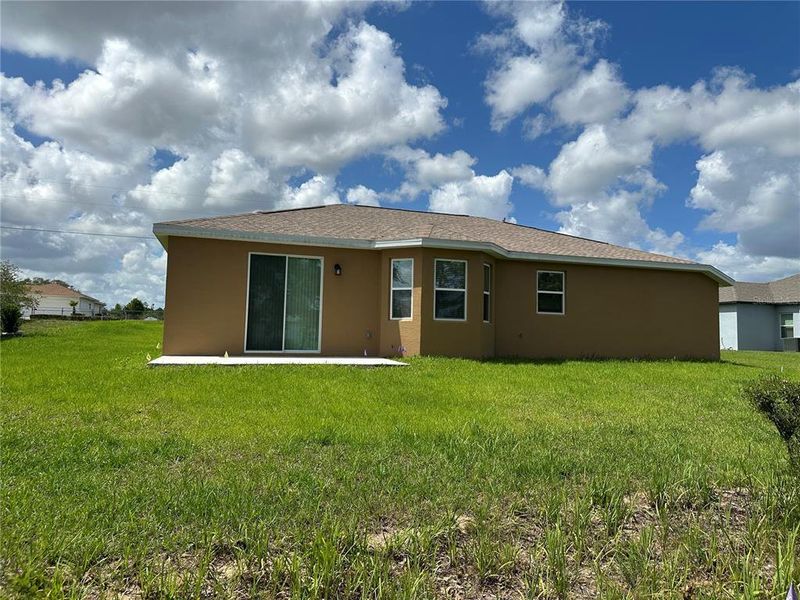 Exterior details and patio area of a home in , Weeki Wachee (Image 31).