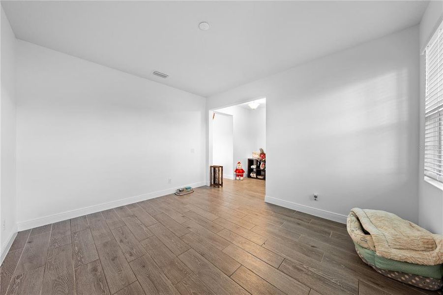 Spacious, unfurnished interior of a new home in , St. Cloud (Image 23).