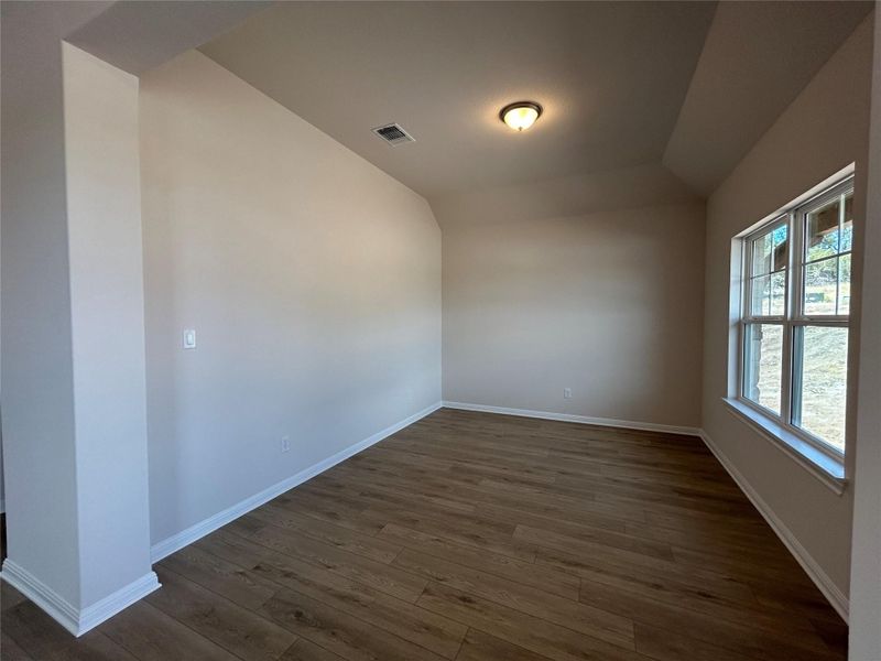 Spacious, unfurnished interior of a new home in Provence 70s, Austin (Image 28). Spacious, unfurnished interior of a new home in Provence 70s, Austin (Image 28).