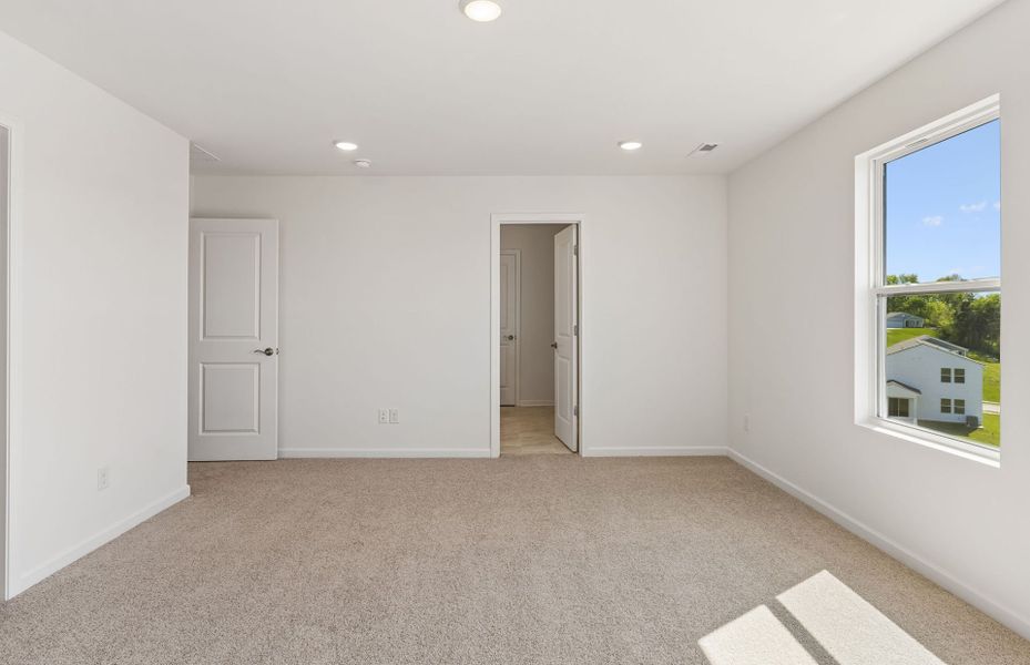 Spacious, unfurnished interior of a new home in Highlands of Carter's Station, Columbia (Image 27). Spacious, unfurnished interior of a new home in Highlands of Carter's Station, Columbia (Image 27).