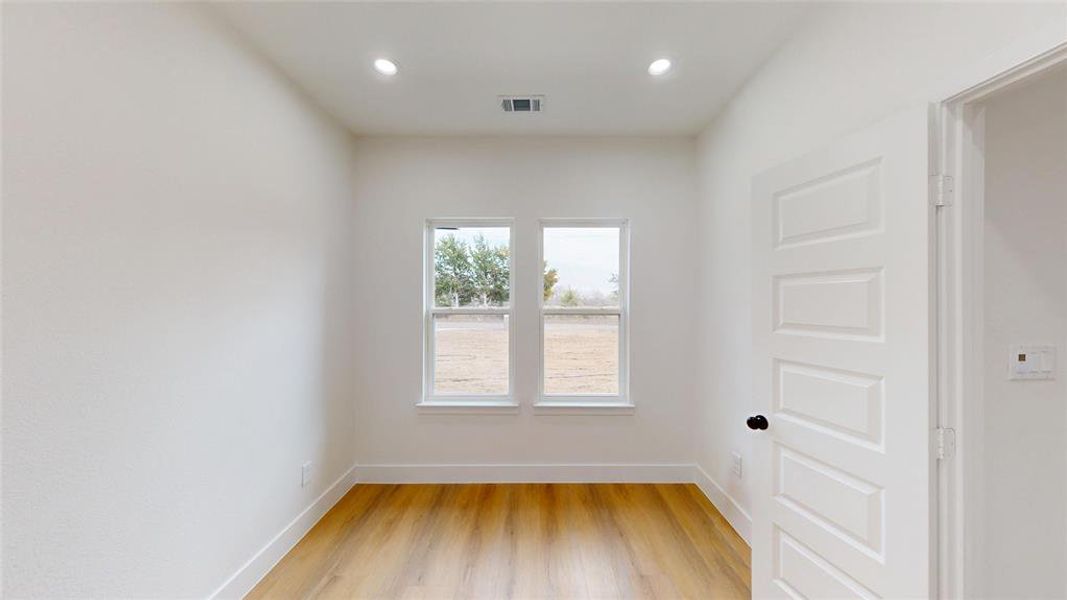 Spacious, unfurnished interior of a new home in , Greenville (Image 23).