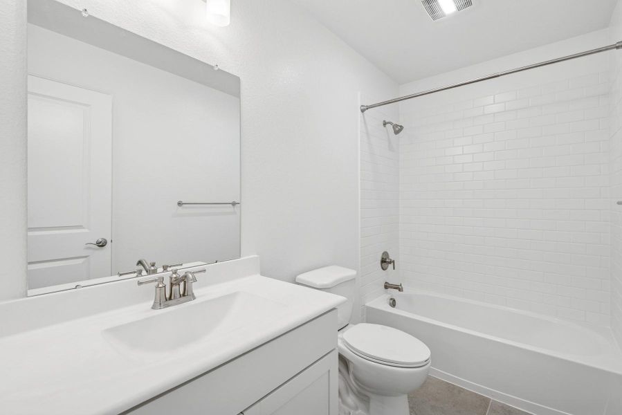 Hall bath (*Photo not of actual home and used for illustration purposes only.)