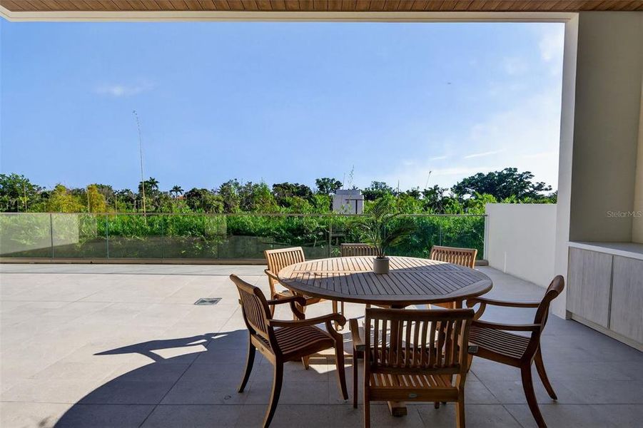 Furnished interior view inside a new home in , Longboat Key (Image 31).