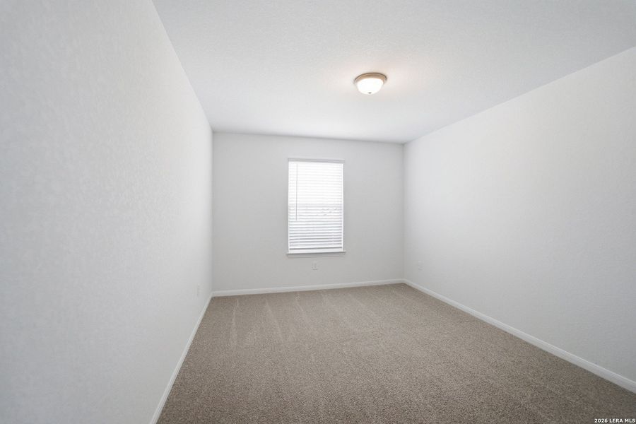 Spacious, unfurnished interior of a new home in Hennersby Hollow, San Antonio (Image 25).