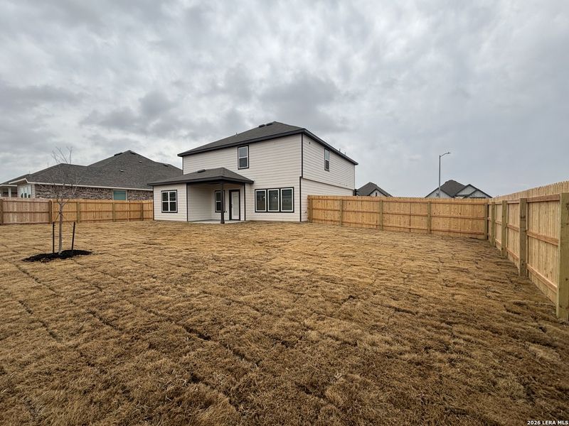 Exterior details and patio area of a home in Saddlebrook Ranch, Schertz (Image 20).