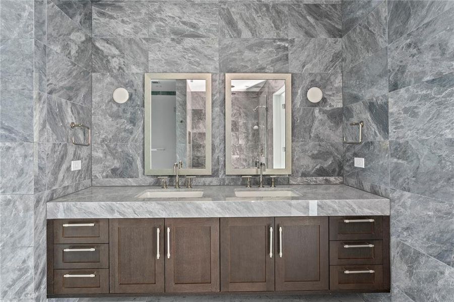 Image 42 of a home in .