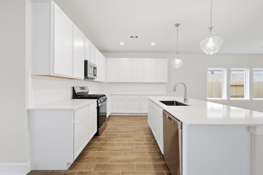 Furnished interior view inside a new home in Pecan Estates, Crosby (Image 9).
