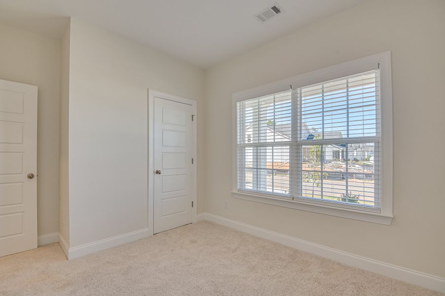 Spacious, unfurnished interior of a new home in The Sanctuary, Aiken (Image 20).