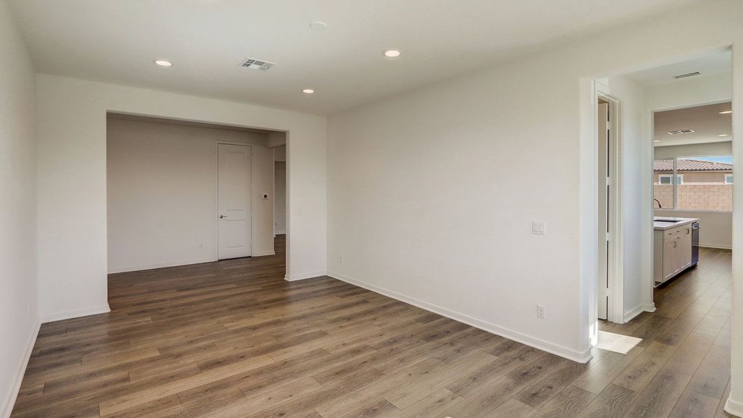 Representative unfurnished interior of a home built from the Residence 3003 by D.R. Horton in Havenwood, North Charleston (Image 26).