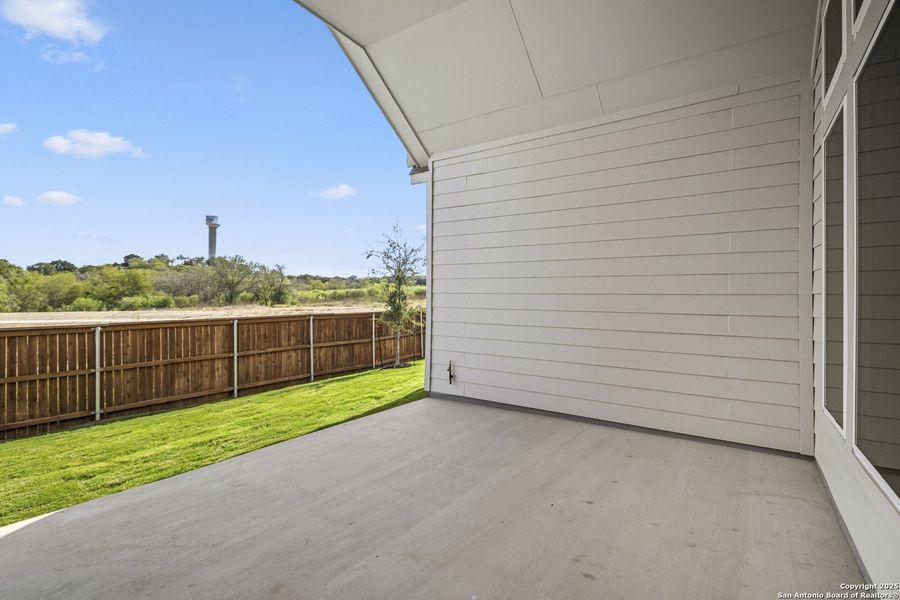 Exterior details and patio area of a home in Homestead, Schertz (Image 3).