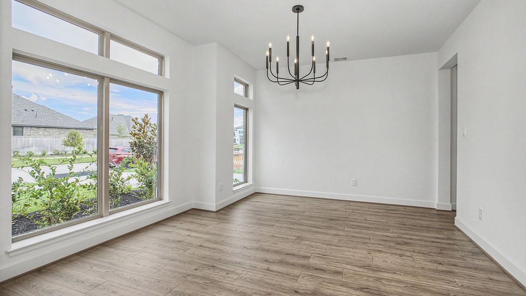 Spacious, unfurnished interior of a new home in Valencia, Manvel (Image 22).