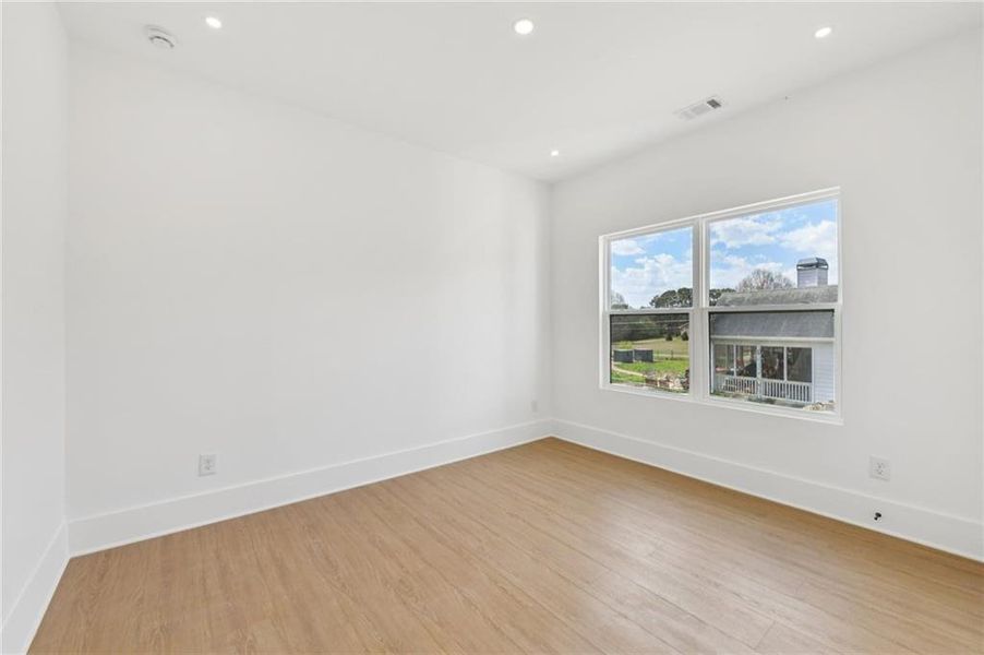 Spacious, unfurnished interior of a new home in , Loganville (Image 33).