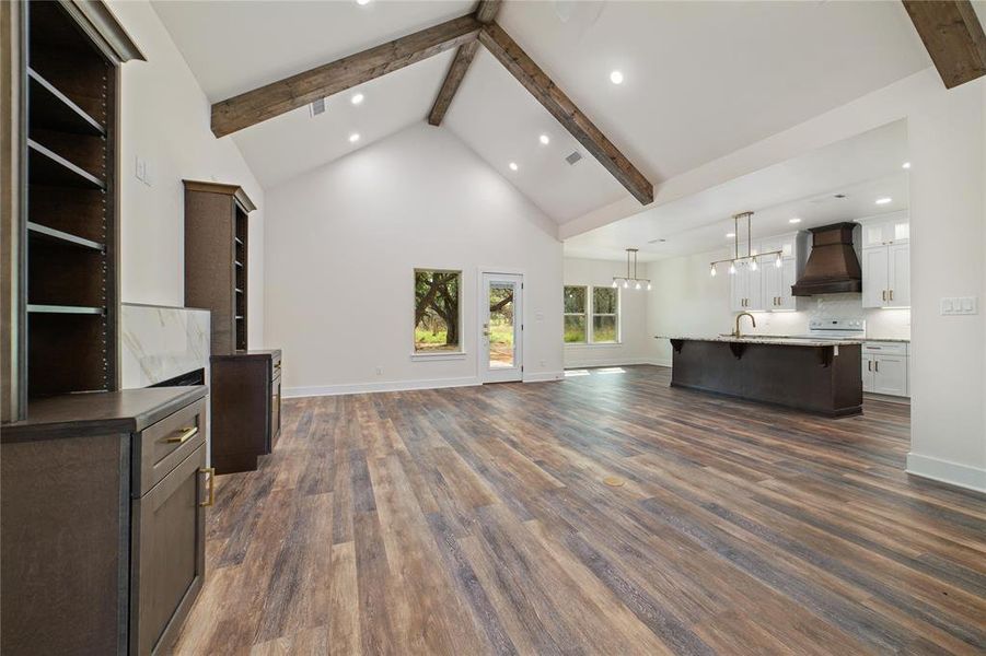 Spacious, unfurnished interior of a new home in , Brownwood (Image 14).