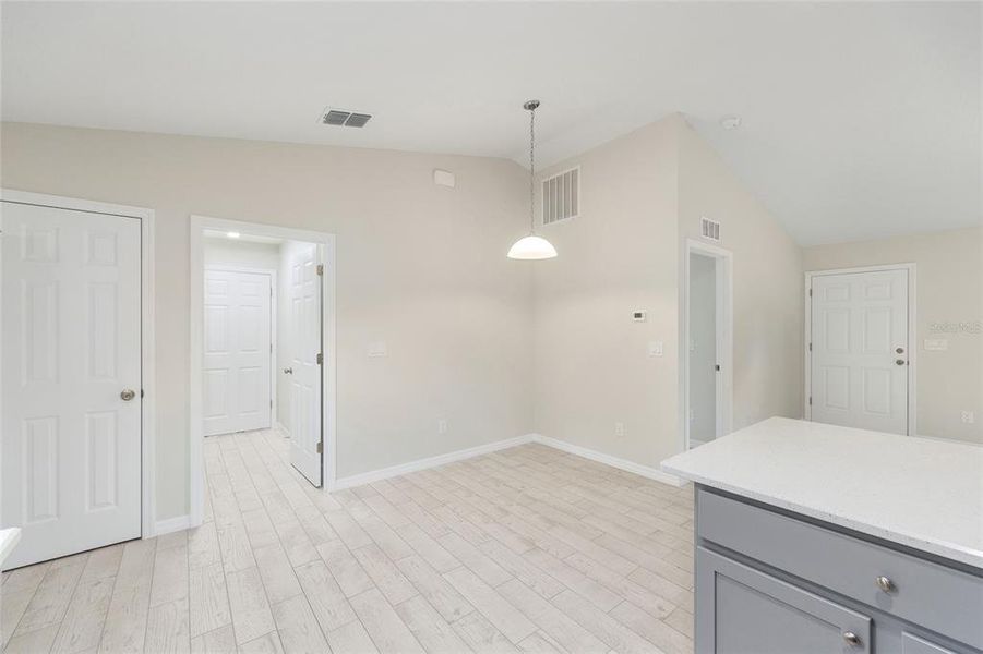 Spacious, unfurnished interior of a new home in , Ocala (Image 11).