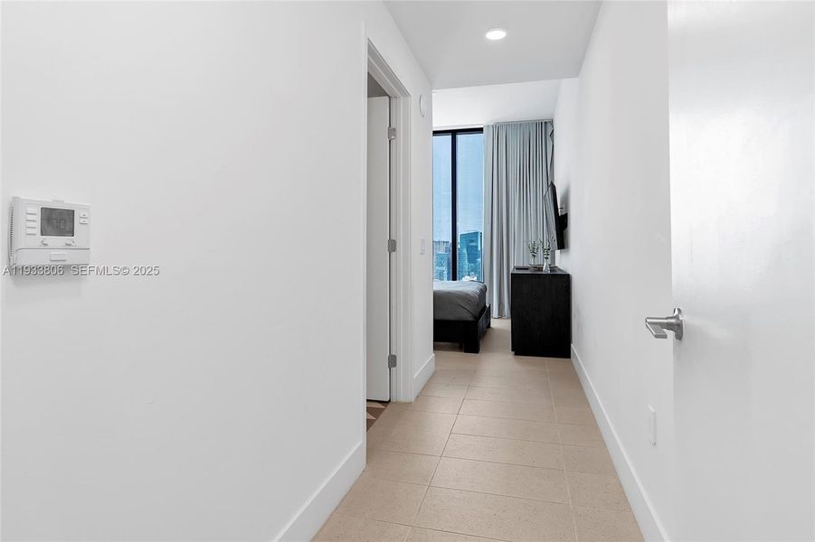 Spacious, unfurnished interior of a new home in , Miami (Image 22).
